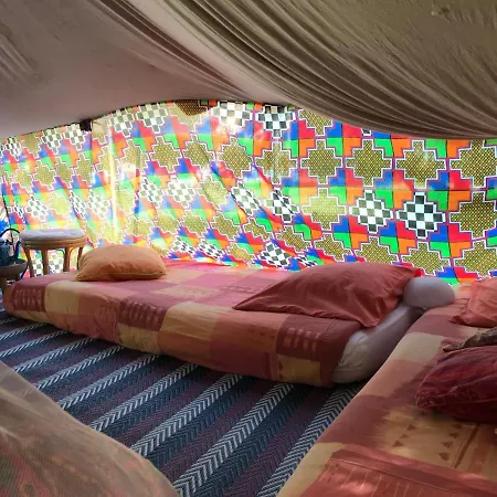 Au Milieu De Nulle Part Au Du Der Guest house