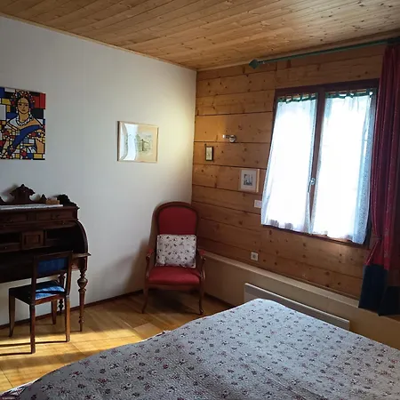 Domaine Du Der - Au Milieu De Nulle Part, Et Tables Dhotes Au Du Der Penzion Outines