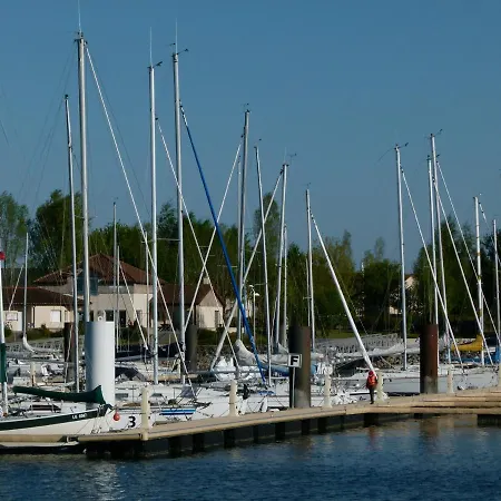 Domaine Du Der - Au Milieu De Nulle Part, Et Tables Dhotes Au Du Der * Outines