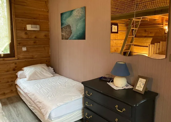 Guest house Domaine Du Der - Au Milieu De Nulle Part, Et Tables Dhotes Au Du Der *