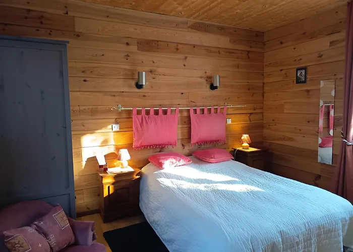 Guest house Domaine Du Der - Au Milieu De Nulle Part, Et Tables Dhotes Au Du Der Outines